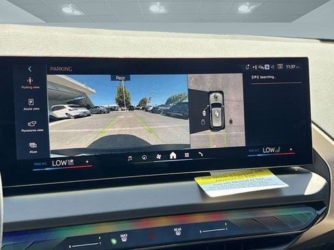 Used 2025 BMW X3 xDrive30i w/ Premium Package image 23