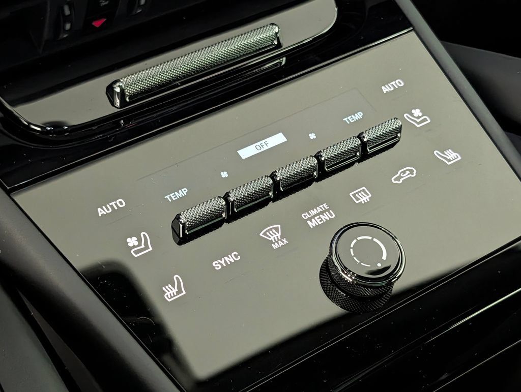 New 2026 Porsche Cayenne AWD/4WD image 33