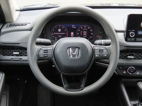 Certified 2025 Honda Accord SE image 17