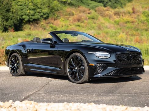 Certified 2025 Bentley Continental GTC AWD/4WD image 14