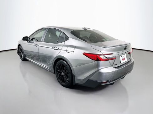 Used 2025 Toyota Camry SE w/ Convenience Package FWD image 7