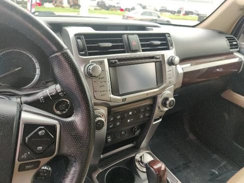 Used 2014 Toyota 4Runner Limited AWD/4WD image 29