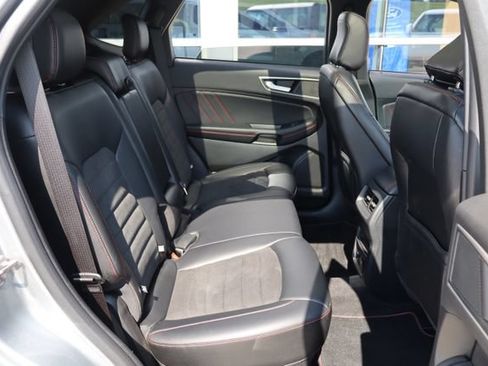 Certified 2024 Ford Edge ST-Line AWD/4WD image 32