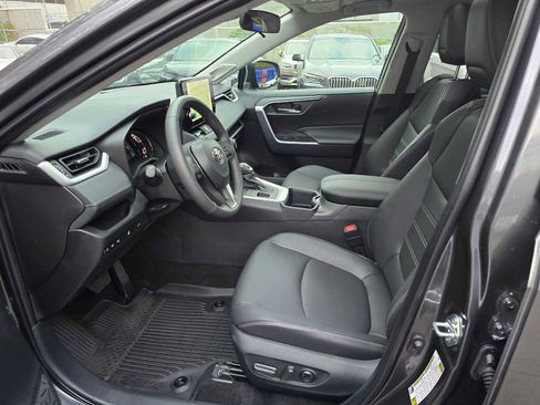 Used 2025 Toyota RAV4 XLE Premium w/ Weather Package image 20