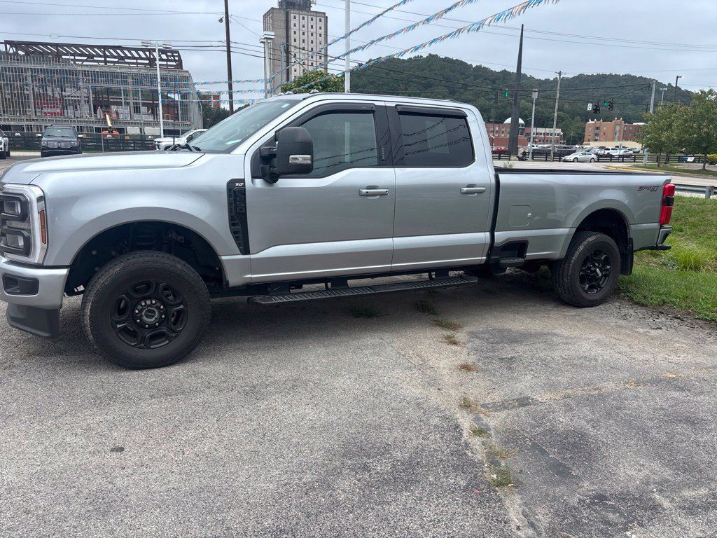 Used 2024 Ford F250 XLT w/ XLT Premium Package AWD/4WD image 3
