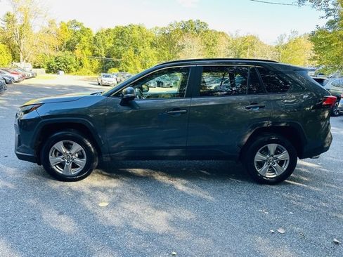 Used 2022 Toyota RAV4 XLE image 9