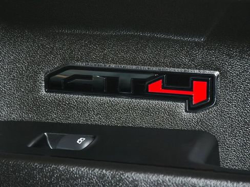 Used 2024 GMC Sierra 1500 AT4 w/ Technology Package image 19