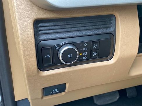 Used 2025 Ford F250 XLT w/ 360-Degree Camera Package image 13