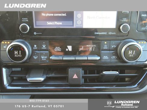 Used 2022 Toyota Highlander XLE image 20