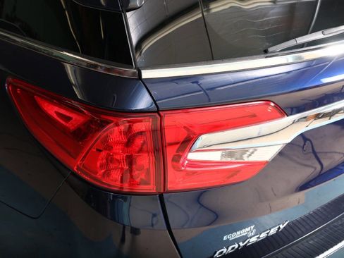 Used 2019 Honda Odyssey EX-L image 18