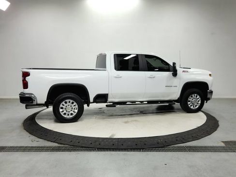 Used 2023 Chevrolet Silverado 2500 LT w/ Convenience Package AWD/4WD image 9