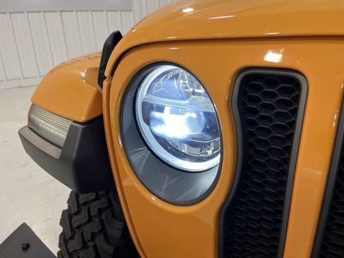 Used 2021 Jeep Wrangler Unlimited Rubicon image 36