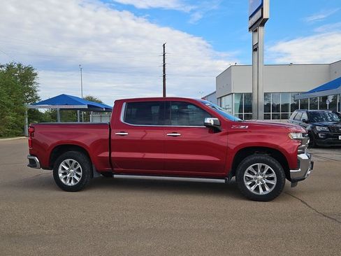 Used 2019 Chevrolet Silverado 1500 LTZ w/ LTZ Premium Package AWD/4WD image 4