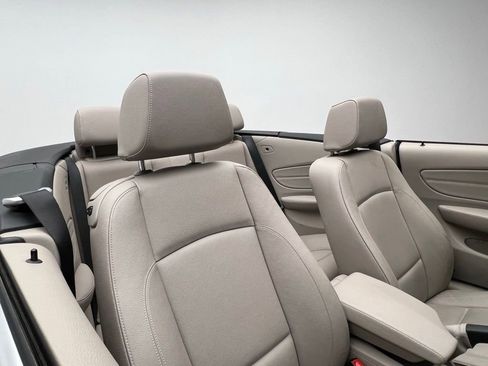 Used 2013 BMW 128i Convertible RWD image 12