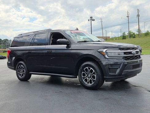 Used 2024 Ford Expedition Max XLT AWD/4WD image 4