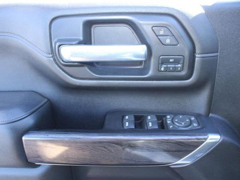 Used 2021 Chevrolet Silverado 3500 LTZ image 9