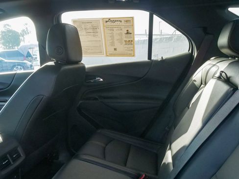 Used 2023 Chevrolet Equinox Premier image 14