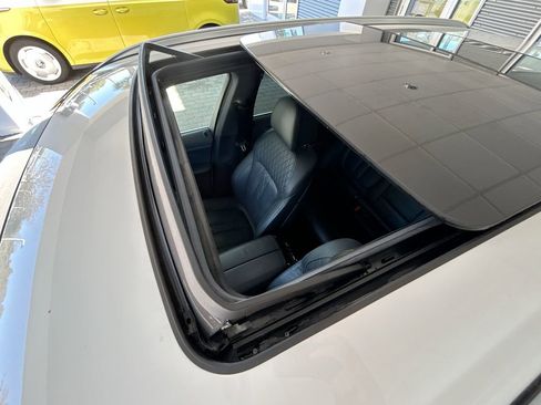 Used 2025 BMW X5 xDrive50e image 46