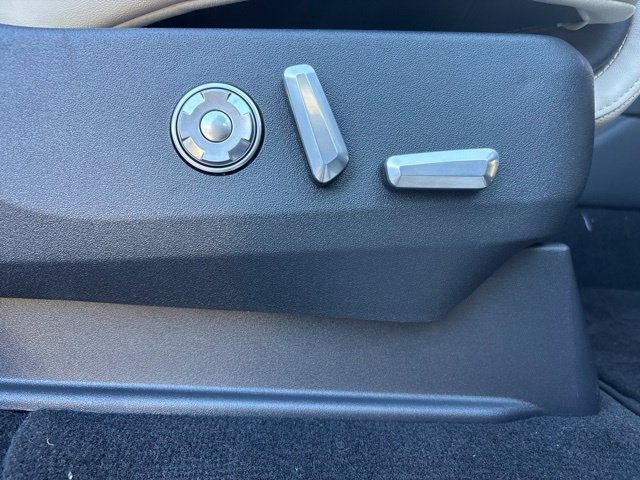 New 2027 Lincoln Navigator Premiere AWD/4WD image 24