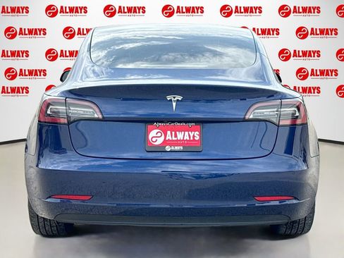 Used 2022 Tesla Model 3 image 7