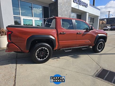 Used 2025 Toyota Tacoma TRD Sport image 5