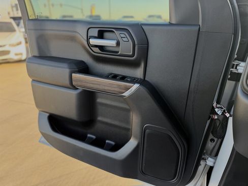 Used 2019 Chevrolet Silverado 1500 RST w/ All-Star Edition image 9