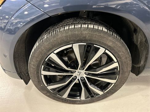 Certified 2025 Volvo XC60 B5 Plus image 10