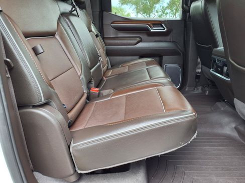 Used 2023 GMC Sierra 1500 Denali w/ Technology Package AWD/4WD image 14