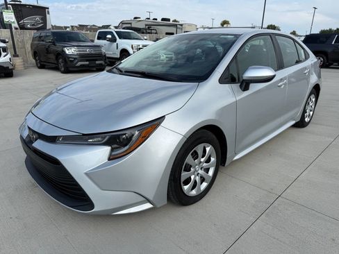 Used 2024 Toyota Corolla LE image 7