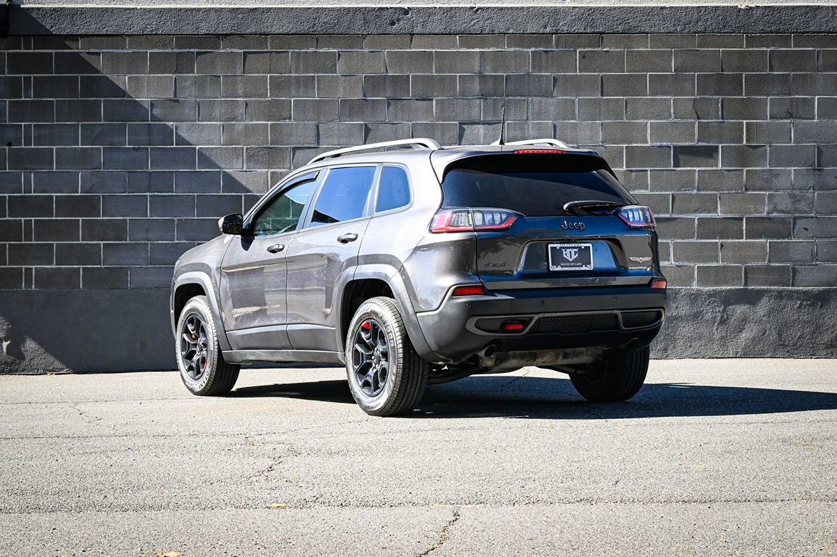 Used 2021 Jeep Cherokee Trailhawk AWD/4WD image 4