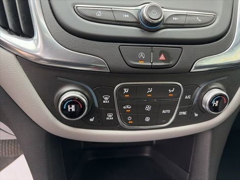 Used 2024 Chevrolet Equinox LT image 17