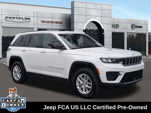 Used 2025 Jeep Grand Cherokee Laredo X image 1