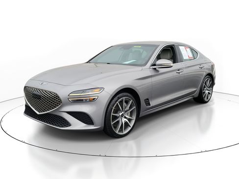 Used 2025 Genesis G70 2.5T image 2