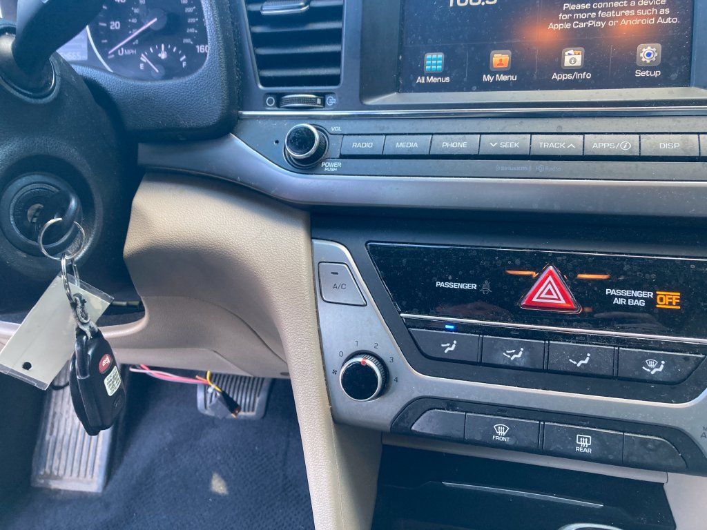 Used 2017 Hyundai Elantra SE FWD image 22