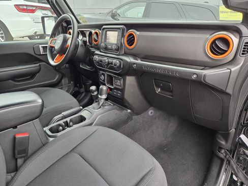 Used 2021 Jeep Wrangler Unlimited Sport AWD/4WD image 29