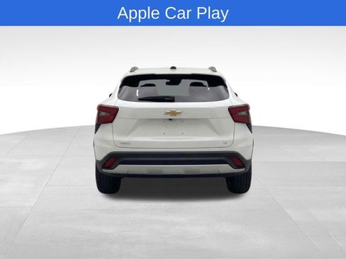 Used 2025 Chevrolet Trax LT w/ LT Convenience Package image 7