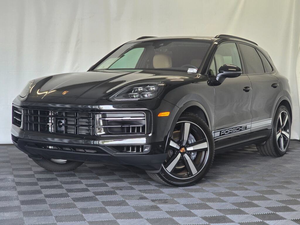 Certified 2026 Porsche Cayenne AWD/4WD image 1