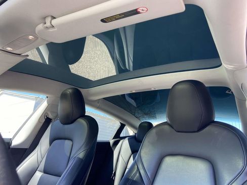 Used 2020 Tesla Model 3 Long Range image 17
