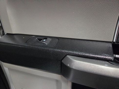 Used 2017 Ford F250 XLT w/ XLT Value Package image 37