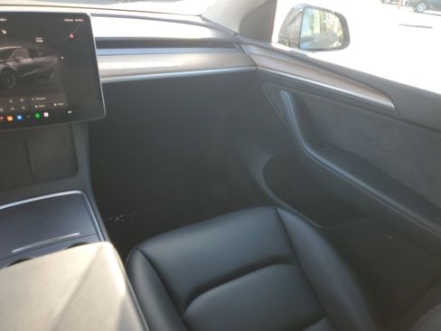 Used 2023 Tesla Model Y Long Range image 15