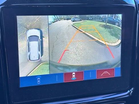 Used 2019 Chevrolet Traverse Premier w/ Redline Edition AWD/4WD image 13