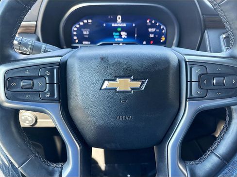 Used 2023 Chevrolet Suburban Premier image 11