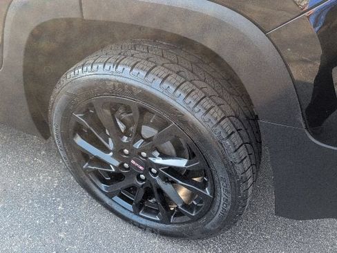 Used 2023 GMC Terrain SLT w/ Elevation Edition AWD/4WD image 15