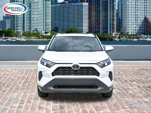 Used 2024 Toyota RAV4 XLE w/ Convenience Package FWD image 2