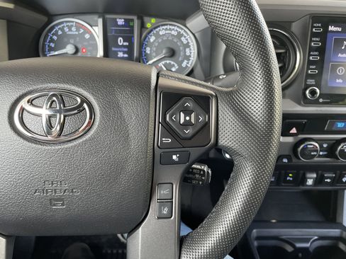 Used 2022 Toyota Tacoma TRD Off-Road image 13
