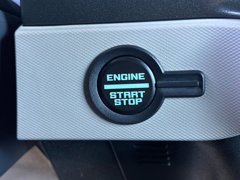 Used 2023 Ford Bronco Wildtrak image 25