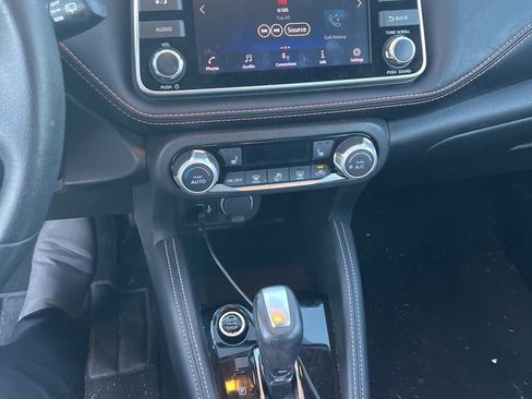 Used 2019 Nissan Kicks SR w/ SR Premium Package image 11