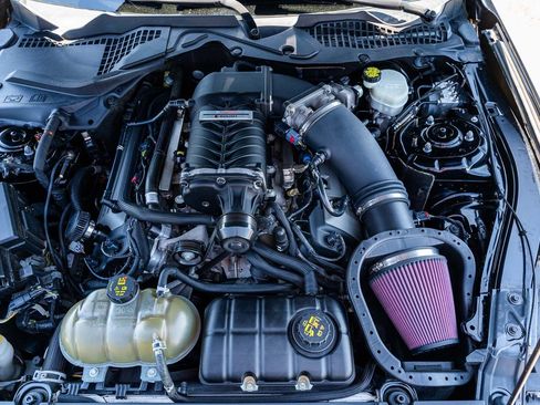 Used 2017 Ford Mustang GT Premium w/ Equipment Group 401A RWD image 25