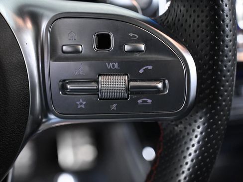 Used 2022 Mercedes-Benz A 220 4MATIC image 12