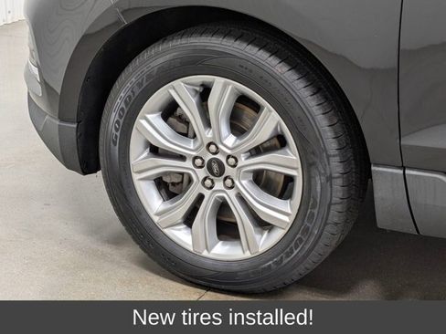 Certified 2023 Ford Edge Titanium w/ Equipment Group 301A AWD/4WD image 2